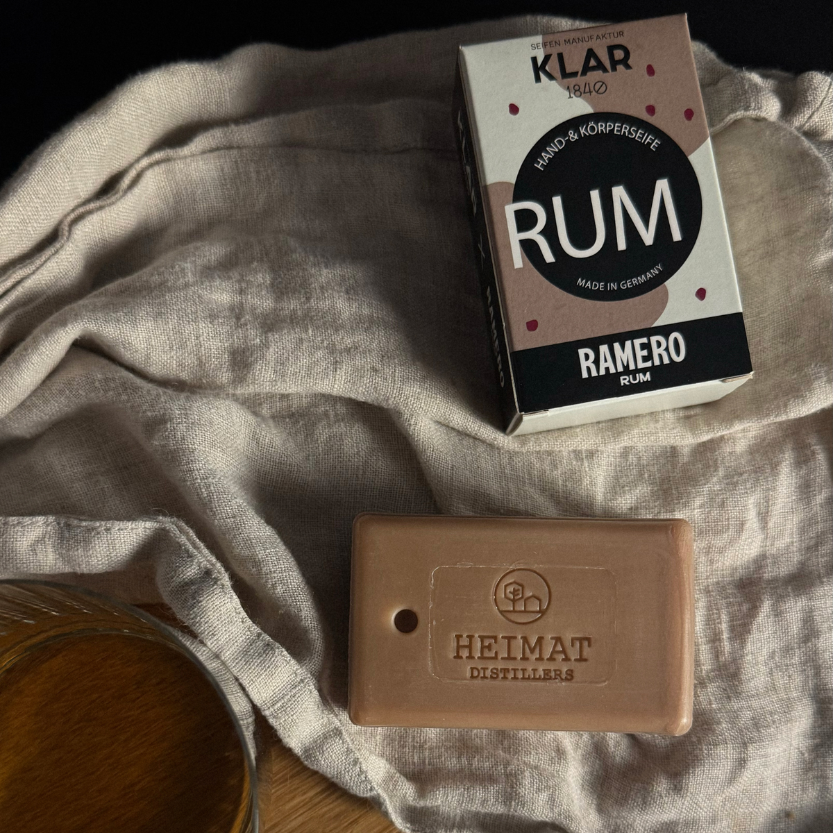 Rumseife Klar Seifen X Heimat Distillers, 100g Klar Seifen